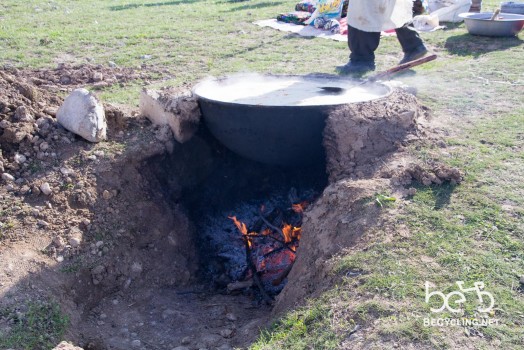 Cooking plov on the special fire