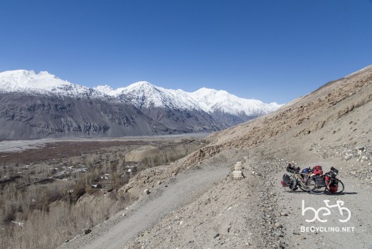 The steep uphill leaving Langar and the Wakhan Valley