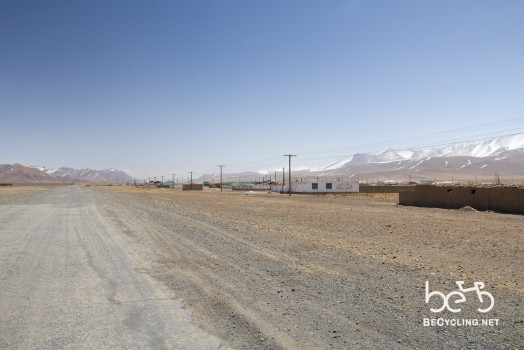 Alichur, village on the plateau of the Pamir Highway